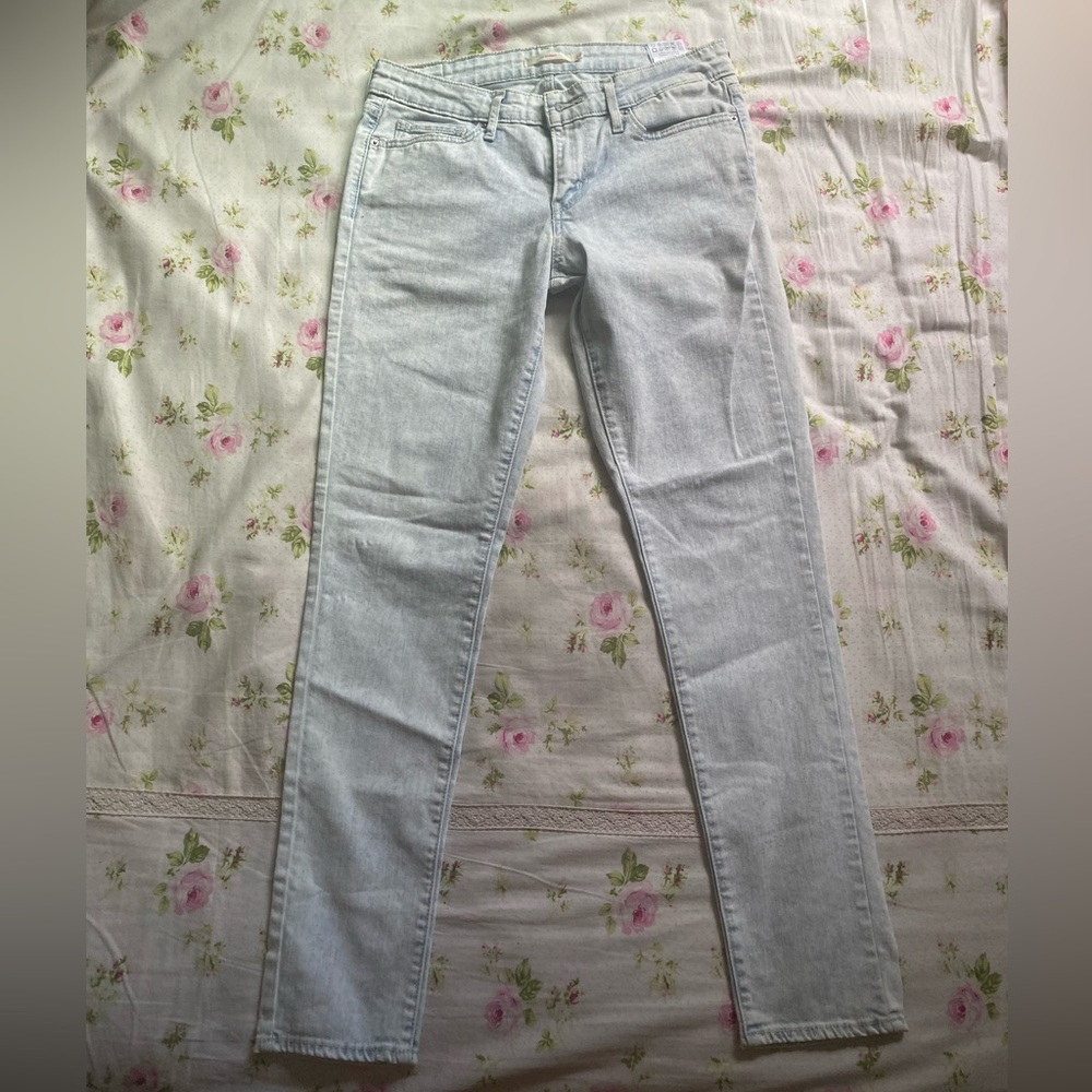 711 skinny jeans Levi’s. Light acid blue
